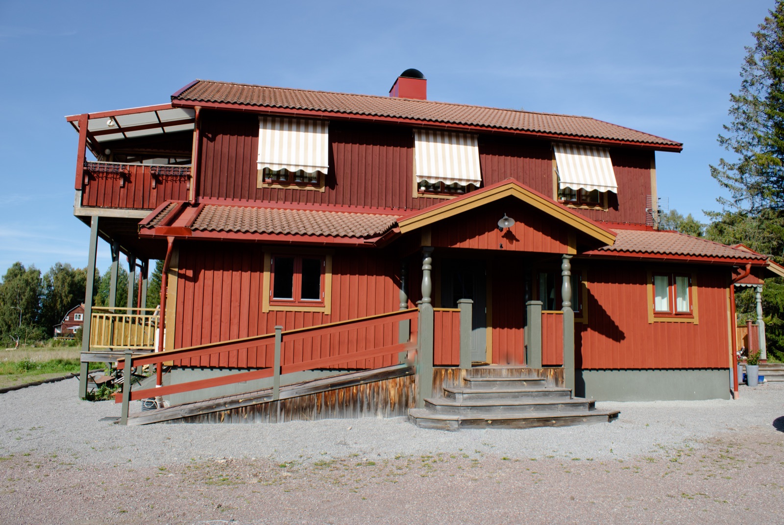 Bomsarvet — huvudbyggnad